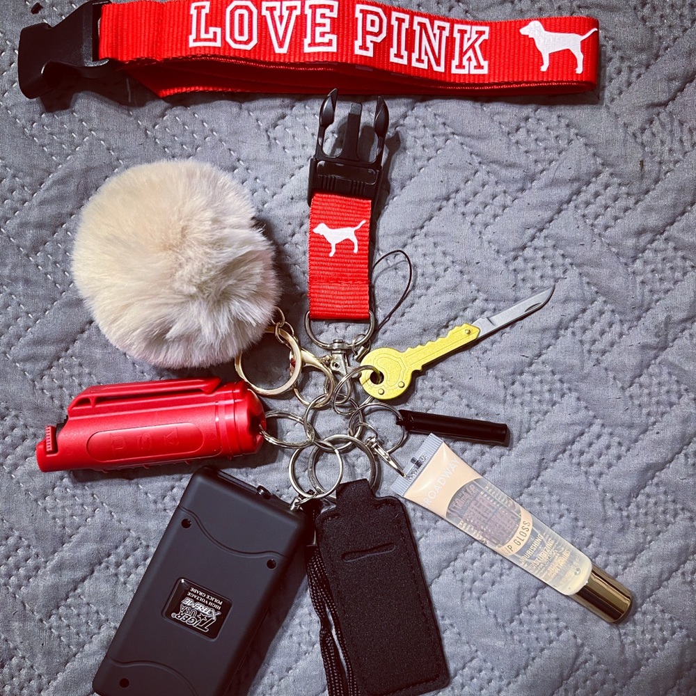 Women’s Essentials Lanyard - Red/Black/Cream